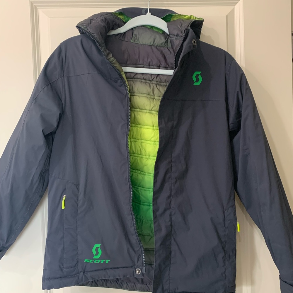 Boy’s snow puffer jacket